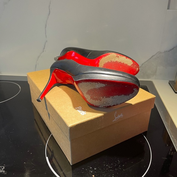 Christian Louboutin Simple Pump - Picture 4 of 4